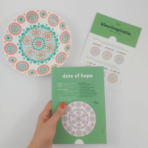 Bord-20-cm-dots-of-hope Patroon_Dots_of_hope_Stippen_stipstijl