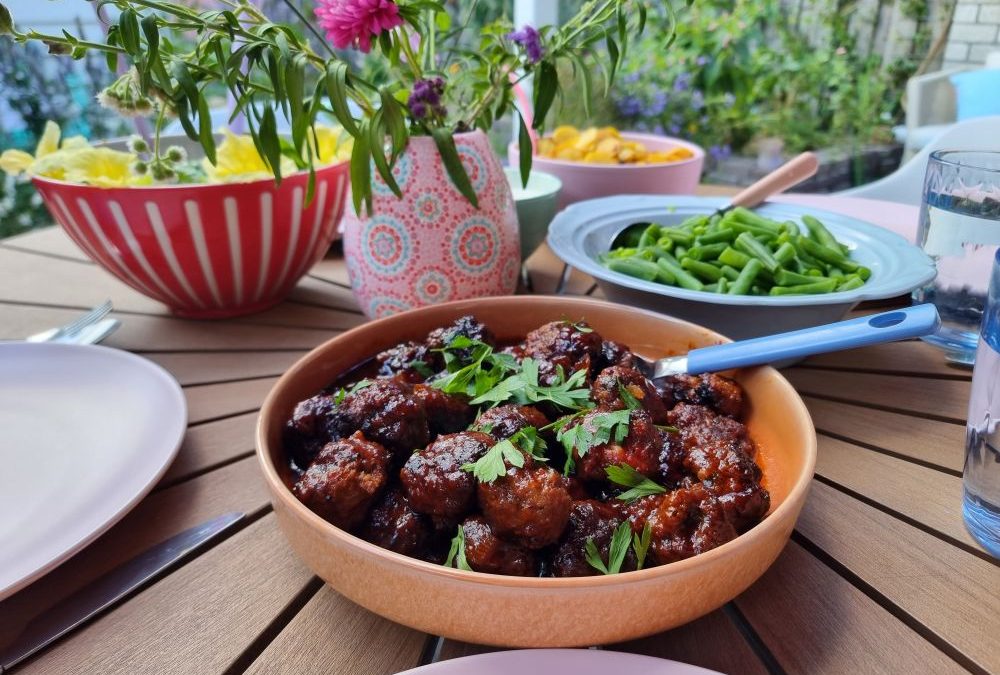 Aziatische gehakballetjes met ketjapsaus