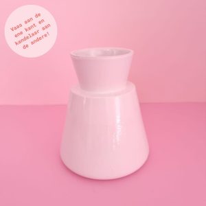 Stipstijl designvaas en kandelaar in één (op=op)